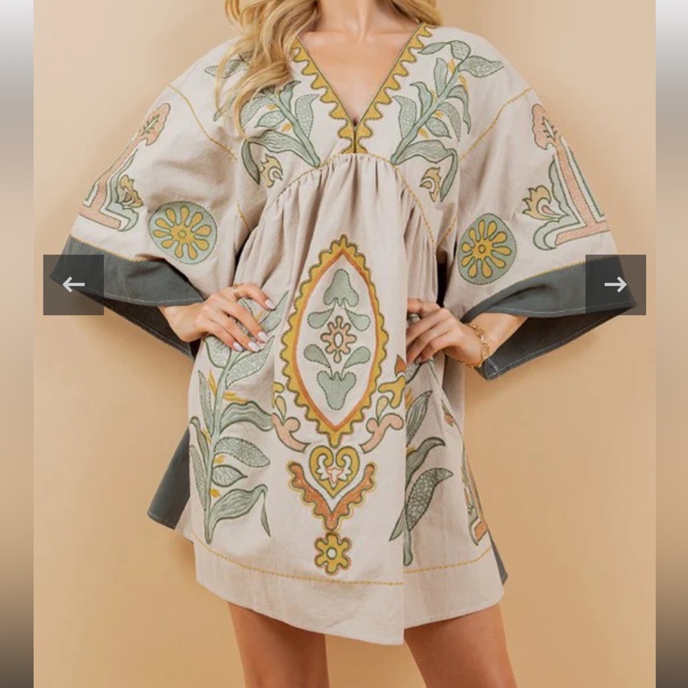 NWOT Embroidered V-Neck Tunic Dress